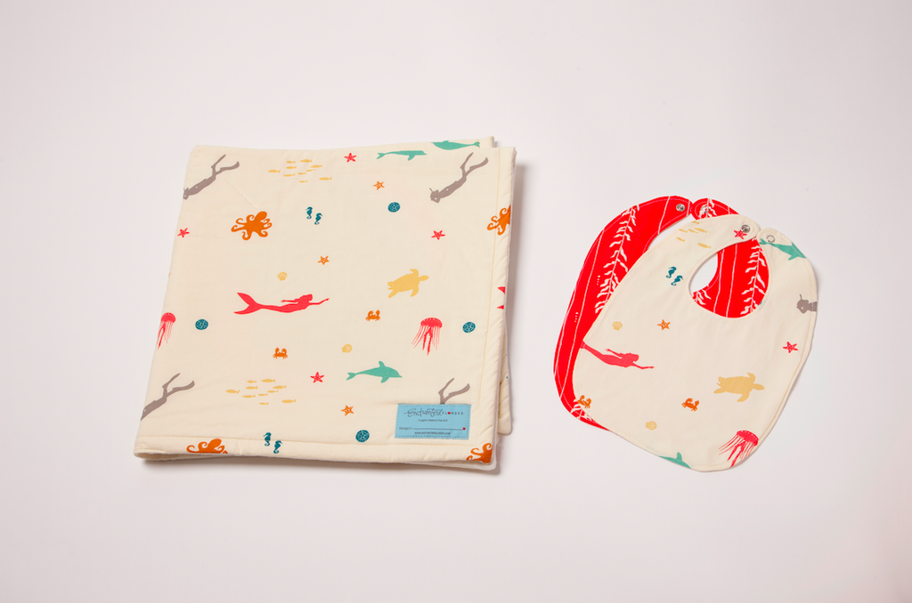 Organic Bib & Blanket Set: Beyond the Sea
